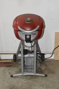 lot 162 image: ELECTRIC GRILL
