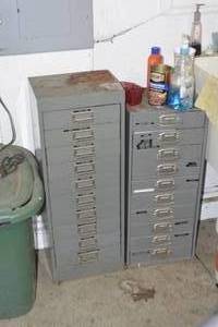 lot 164 image: METAL STORAGE CONTAINERS