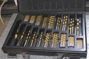 lot 42 image: MAXTECH ASSORTED BITS IN CASE