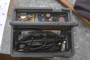 lot 44 image: DREMEL WITH ACCESSORIES AND CASE