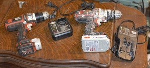 lot 32A image: BLACKDECKER LITHIUM DRILLS BATTERIES AND CHARGERS