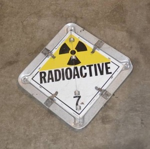 lot 34B image: DOT FLIP SIGN PLACECARD FOR SEMI TRIALER