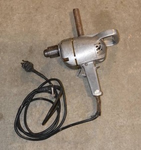 lot 175 image: HEAVY METAL ELECTRIC DRILL