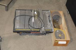 lot 276 image: MASTER WHEEL TILER DIAMOND WHEEL 7 WET SAW AND EXTRA BLADES