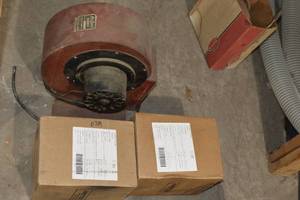 lot 281 image: AMETEK 115757 LAMB VACUUM MOTORS X 2 AND HIGH DUTY BLOWER