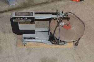 lot 296 image: DELTA 2 SPEED 16 SCROLL SAW