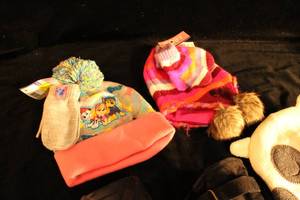 lot 50 image: Hat and Glove Lot, Children and Adult, With Tags
