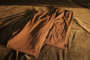 lot 56 image: 2 Vera Wang Sweat Pants