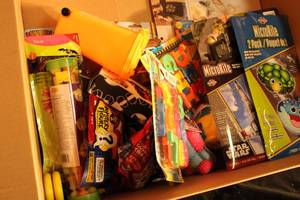 lot 74 image: Box of Assorted Knick Knack Toys