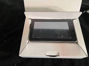 lot 1 image: Coby Kyros Touchscreen Tablet