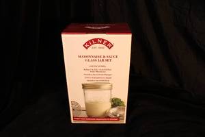 lot 104 image: Kilner Mayonnaise & Sauce Glass Jar Set