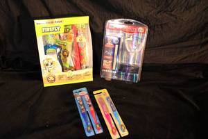 lot 153 image: Toothbrushing Lot Toothbrushes, Whitening Kit