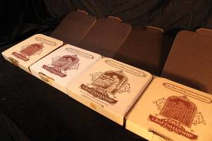 lot 169 image: Set of 4 Edwin M Knowles China Plates