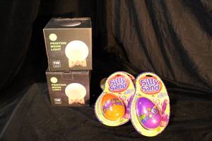 lot 180 image: Moon Lamp, Silly Sand Lot
