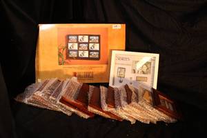 lot 201 image: 20 Small Picture Frames Lot with Collage Frame