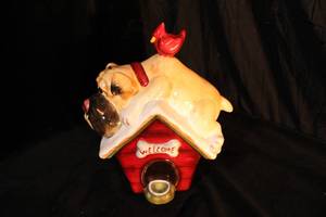 lot 204 image: Dog on Doghouse Coin Bank