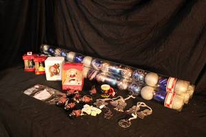 lot 138 image: Christmas Ornaments Lot