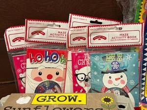 lot 223 image: Party Supplies