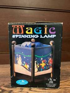 lot 221 image: Magic Spinning Lamp