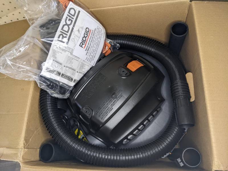 lot 161 image: New RIDGID 6 Gal. 3.5-Peak HP NXT WetDry Shop Vacuum with Filter, Hose and Accessories