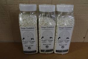 lot 137 image: Decopac White Snowflake Sprinkles for Baking