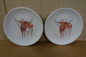 lot 139 image: 8 Reusable Melamine Plates - Christmas Cow