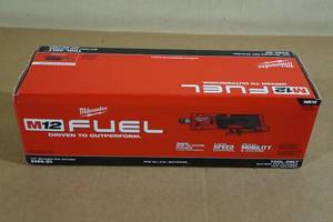lot 18 image: Milwaukee M12 Fuel 14 Straight Die Grinder -Tool Only