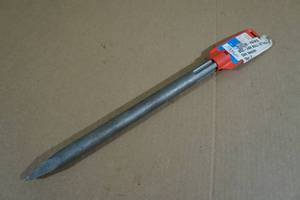 lot 36 image: Bosch 12 Bull Point Chisel - SDS-Max Bit
