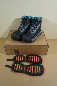 lot 141 image: Korkers Verglas Ridge Winter Boots - Womens 9