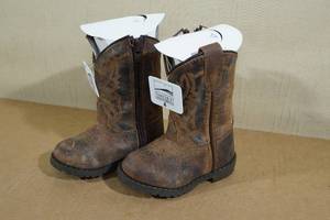 lot 146 image: Smoky Mountain Kids Cowboy Boots - Toddlers 4