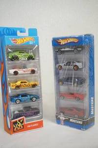 Hot Wheels car set