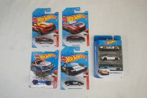 Hot Wheel cars  3 piece set