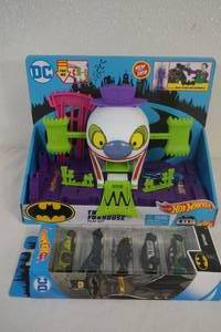 Hot Wheels Batman cars, The Joker Fun House
