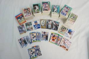 Eddie Murray baseball cards and assortment