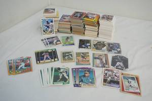 Ricky Henderson baseball cards and assortment