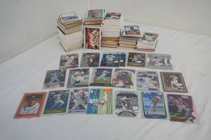 Andrew Jones baseball cards and assortment