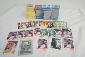 Wade Boggs baseball cards and assortment