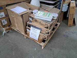 lot 69 image: Lot of (1 Pallet) Misc. Electrical Items