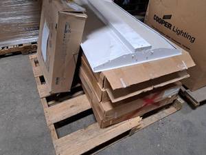 lot 81 image: Lot of (1 Pallet  6) Light Fixtures