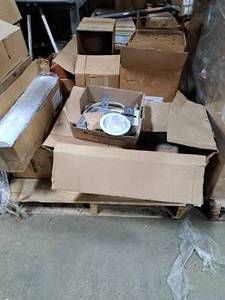 lot 83 image: Lot of (1 Pallet) Misc. Electrical Items, Bulbs and Fixtures