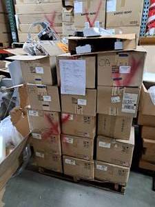 lot 92 image: Lot of (1 Pallet) Light Fixtures
