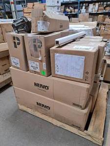 lot 113 image: Lot of (1 Pallet) Lighting Fixtures