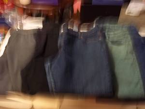 lot 14 image: Jeans, Pants, Slacks