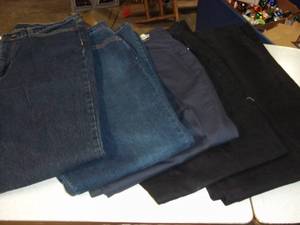 lot 16 image: Jeans