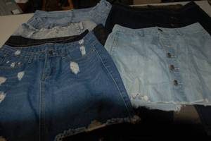 lot 37 image: Skirts