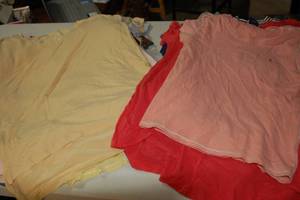 lot 38 image: Tops