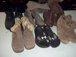 lot 47 image: Shoes