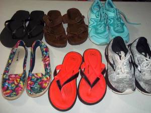 lot 48 image: Shoes