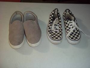 lot 55 image: Shoes