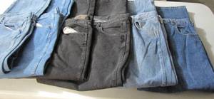 lot 79 image: Mens Jeans